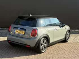 MINI Electric (2022) thumbnail 2
