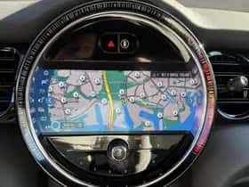 MINI Electric (2022) thumbnail 11