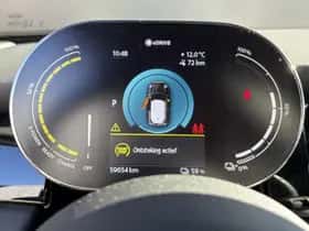 MINI Electric (2022) thumbnail 14