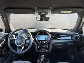 MINI Electric (2022) thumbnail 3
