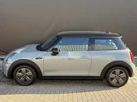 MINI Electric (2022) thumbnail 7
