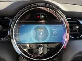 MINI Electric (2022) thumbnail 10