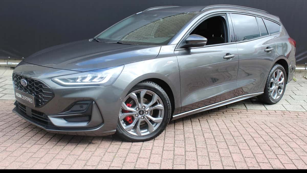 Ford Focus (2022) — foto 1