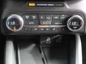 Ford Focus (2022) thumbnail 12