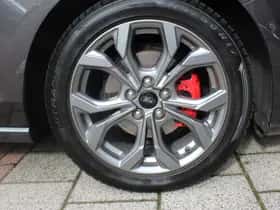 Ford Focus (2022) thumbnail 5