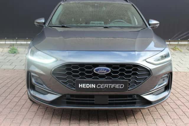 Ford Focus (2022) thumbnail 6
