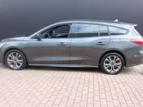 Ford Focus (2022) thumbnail 7
