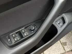 Volkswagen Passat (2023) thumbnail 13