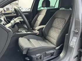 Volkswagen Passat (2023) thumbnail 6