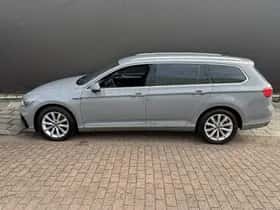 Volkswagen Passat (2023) thumbnail 7