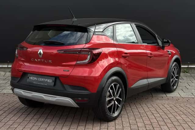 Renault Captur (2024) thumbnail 5