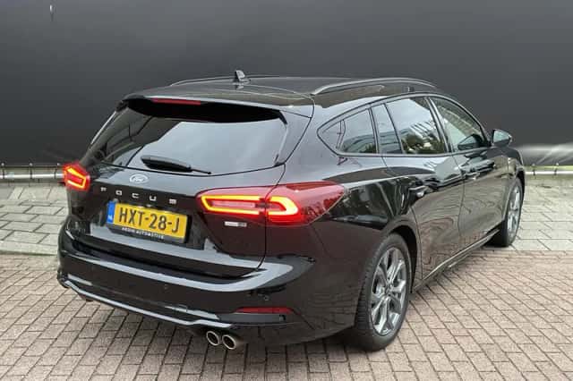 Ford Focus (2023) thumbnail 2