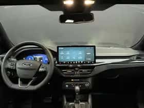 Ford Focus (2023) thumbnail 3