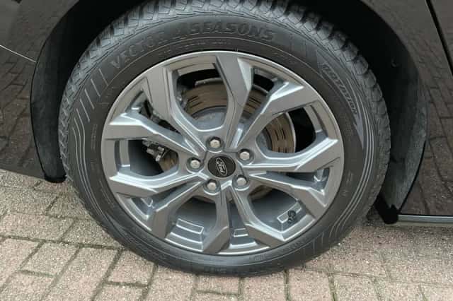Ford Focus (2023) thumbnail 4
