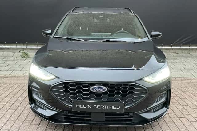 Ford Focus (2023) thumbnail 5