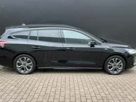 Ford Focus (2023) thumbnail 8