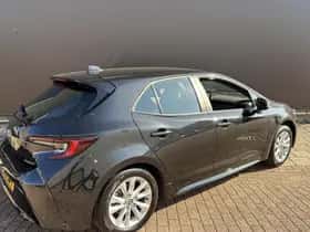 Toyota Corolla (2023) thumbnail 2