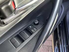 Toyota Corolla (2023) thumbnail 13
