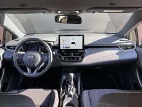 Toyota Corolla (2023) thumbnail 3
