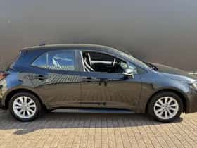 Toyota Corolla (2023) thumbnail 4