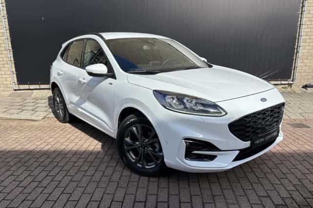 Ford Kuga (2022) thumbnail 2