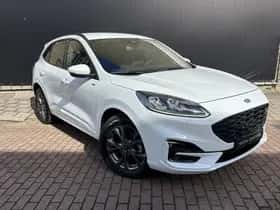 Ford Kuga (2022) thumbnail 2