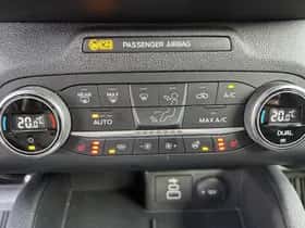 Ford Kuga (2022) thumbnail 15