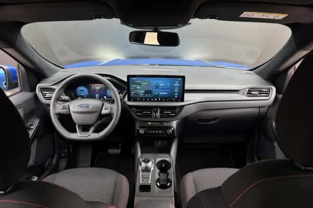 Ford Kuga (2025) thumbnail 3