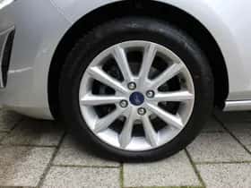 Ford Fiesta (2019) thumbnail 3