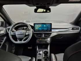 Ford Focus (2023) thumbnail 3