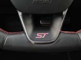 Ford Focus (2023) thumbnail 37