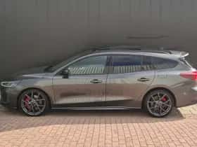 Ford Focus (2023) thumbnail 8