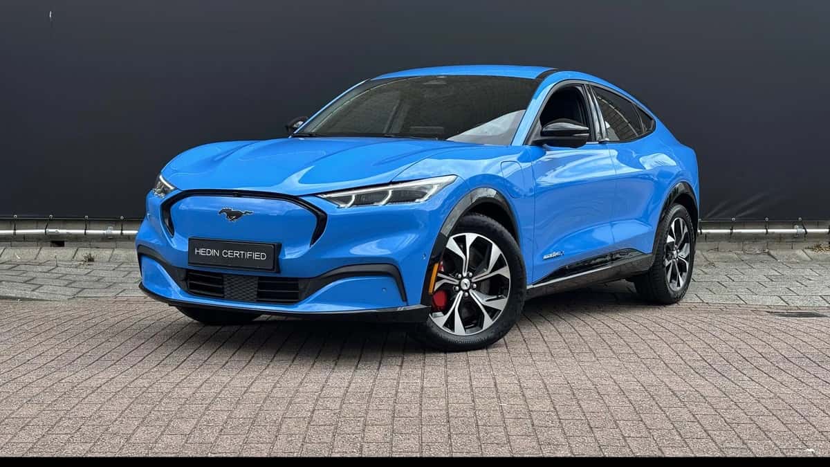 Ford Mustang Mach-E (2025) — foto 1