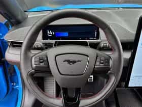 Ford Mustang Mach-E (2025) thumbnail 11