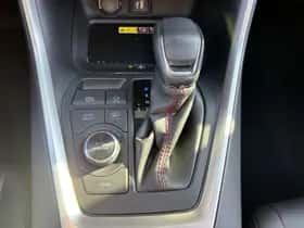 Toyota RAV4 (2024) thumbnail 13