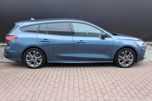 Ford Focus (2024) thumbnail 2