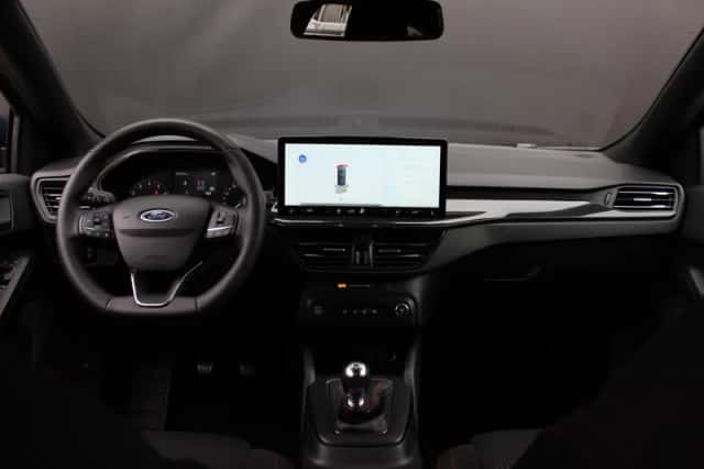 Ford Focus (2024) thumbnail 3
