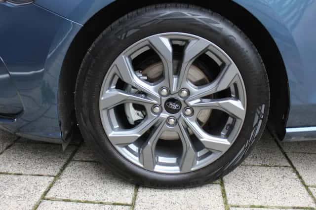 Ford Focus (2024) thumbnail 5