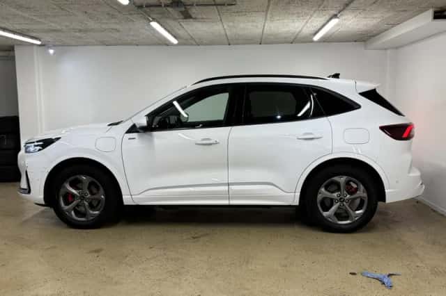 Ford Kuga (2024) thumbnail 6