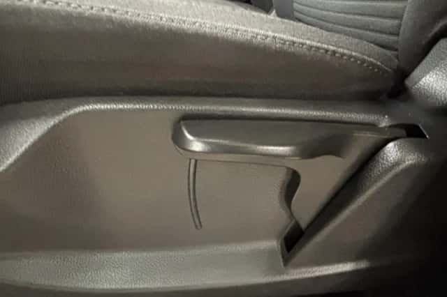 Ford C-Max (2018) thumbnail 12
