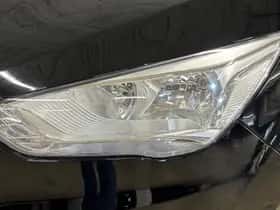 Ford C-Max (2018) thumbnail 15