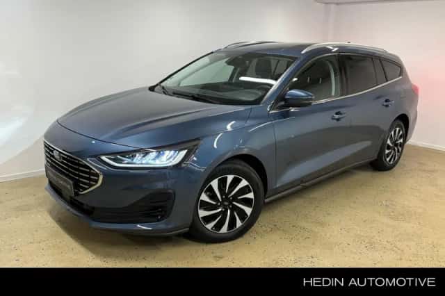 Ford Focus (2022) thumbnail 1