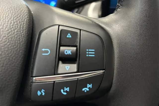 Ford Focus (2022) thumbnail 13