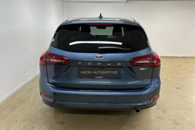 Ford Focus (2022) thumbnail 9