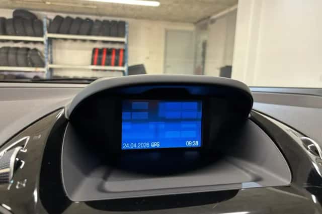 Ford B-Max (2017) thumbnail 3