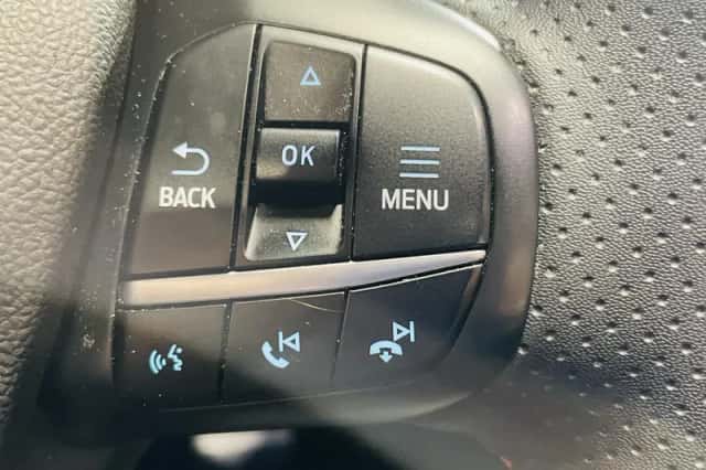 Ford Kuga (2023) thumbnail 16