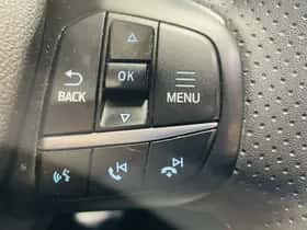 Ford Kuga (2023) thumbnail 16