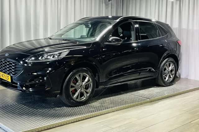 Ford Kuga (2023) thumbnail 25