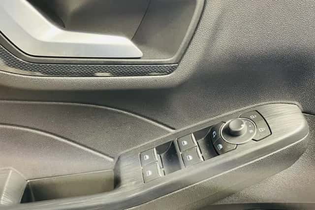 Ford Kuga (2023) thumbnail 26
