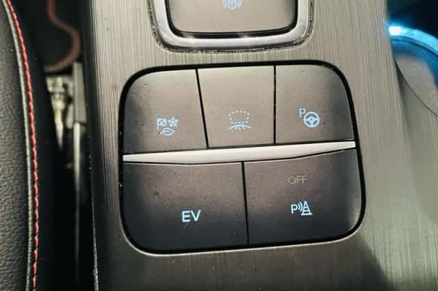 Ford Kuga (2023) thumbnail 27